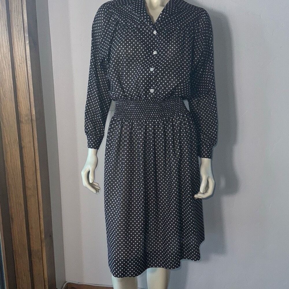Vintage Brown Polkadot Dressing Robe Size‎ Size Medium